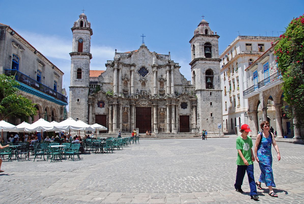 32 Cuba - Old Havana Vieja - Plaza de la Catedral - Catedral de San Cristobal de la Habana